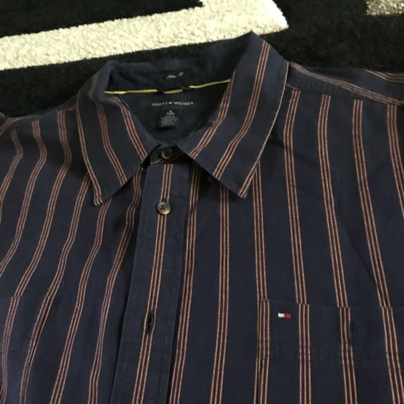 Tommy Hilfiger button down - Picture 3 of 3